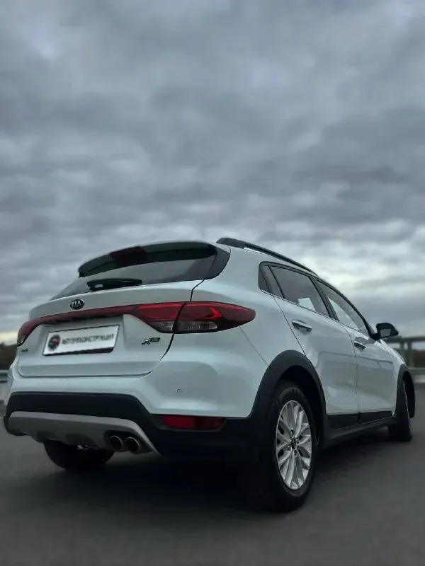 Kia Rio X с полированной оптикой